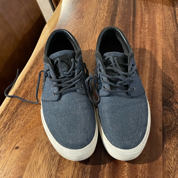 Polo size 9 casual shoes - Picture 3 of 3